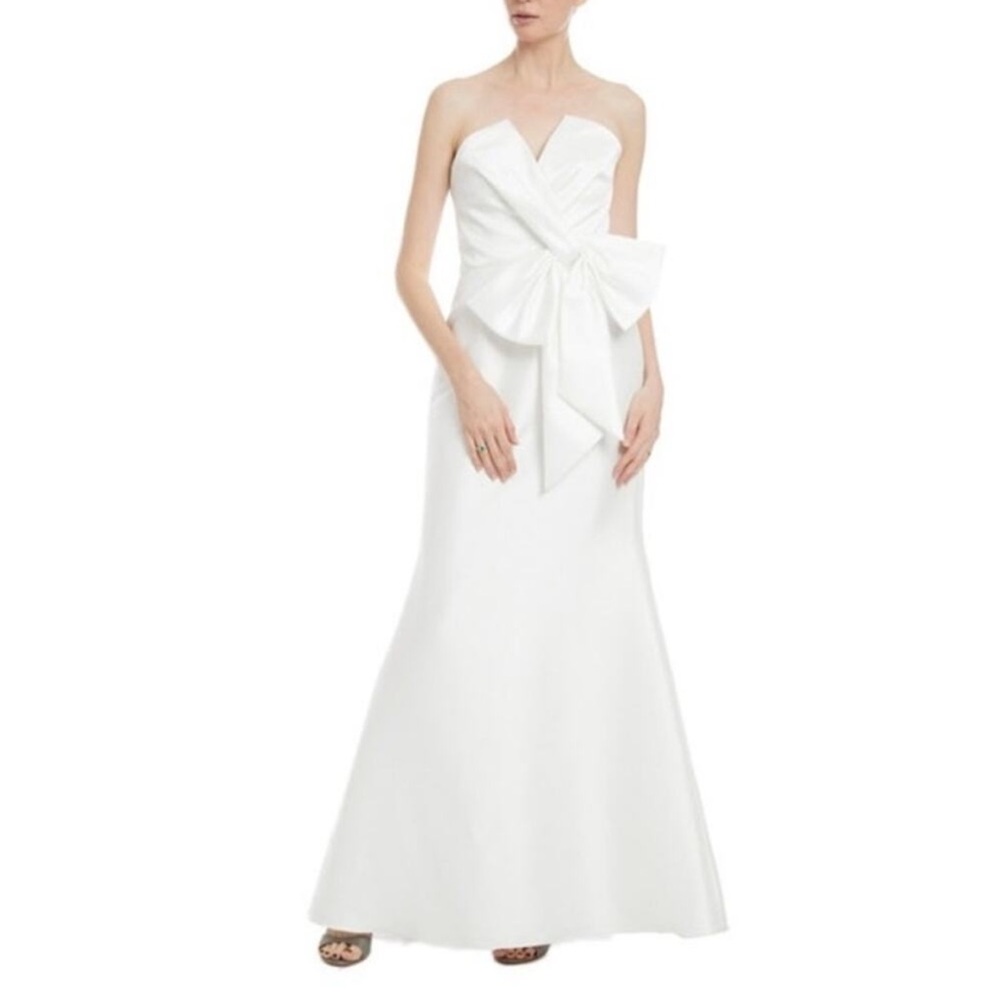 NYT Badgley Mischka Bow Strapless Gown White